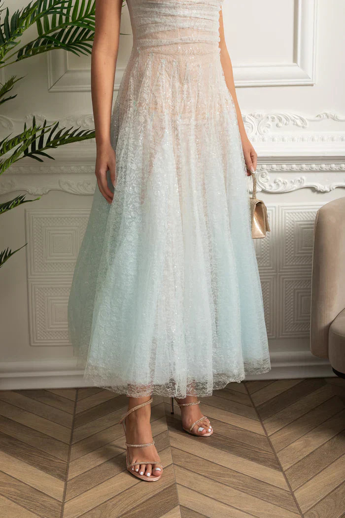 Vestido Longo Estilo Princesa – Tule Transparente, Design Envolvente e Toque de Fada para Verão