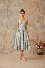 Vestido Estampado com Modelagem Slim e Cintura Definida