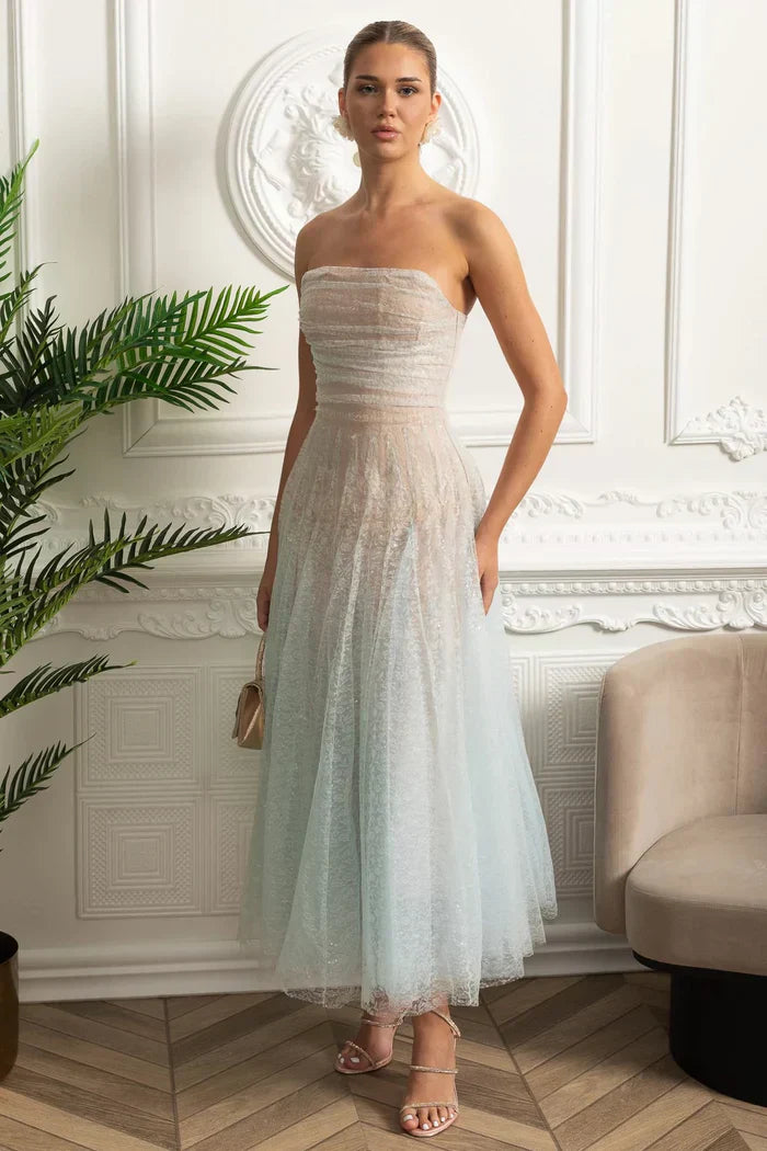 Vestido Longo Estilo Princesa – Tule Transparente, Design Envolvente e Toque de Fada para Verão