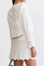 Conjunto de Veludo Branco com Botões Prateados