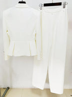 Conjunto de Alfaiataria Exclusivo – Blazer com Recortes e Calça com Fenda
