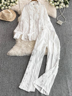 Conjunto bordado delicado - Calça e camisa