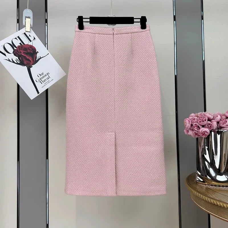 Conjunto Tweed Elegância Atemporal - Casaco Estruturado e Saia Cintura Alta