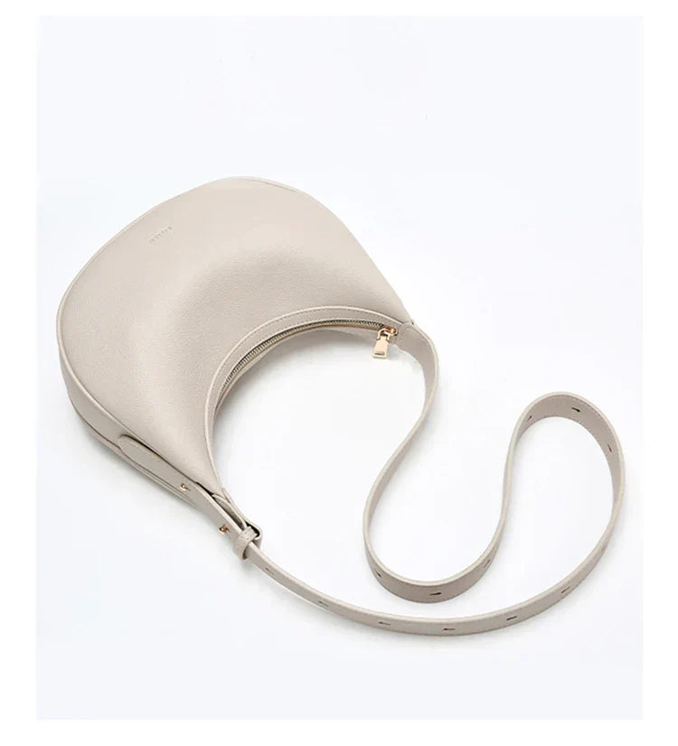 Bolsa  – Modelo Meia-Lua, Estilo Crossbody, Elegante