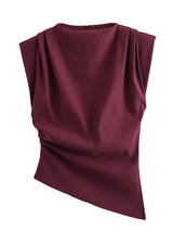 Regata Elegante com Ombreiras e Gola Redonda – Look Sofisticado