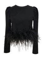 Blusa Minimalista com Plumas – Estilo e Sofisticação