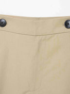 Conjunto Streetwear Elegante: Casaco Estruturado com Cinto e Shorts de Alfaiataria
