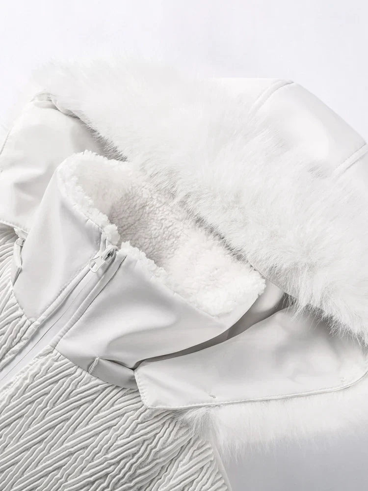Macacão Feminino Elegante, Proteção Impermeável e Design de Inverno