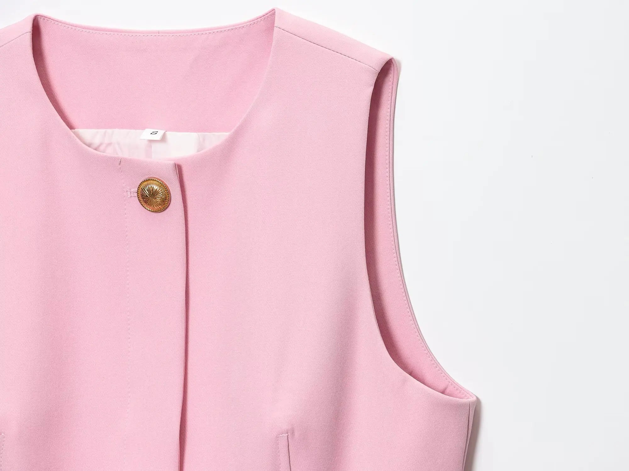 Colete Sem Mangas com Saia Curta ou Calça Flare, Estilo Moderno e Minimalista