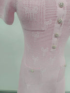 Vestido de Duas Peças em Tricô Vazado com Detalhes em Cristais e Pérolas