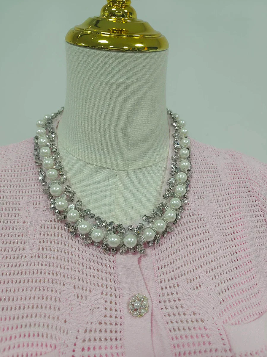 Vestido de Duas Peças em Tricô Vazado com Detalhes em Cristais e Pérolas