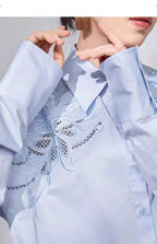 Camisa de Algodão Bordada com Flores e Recorte