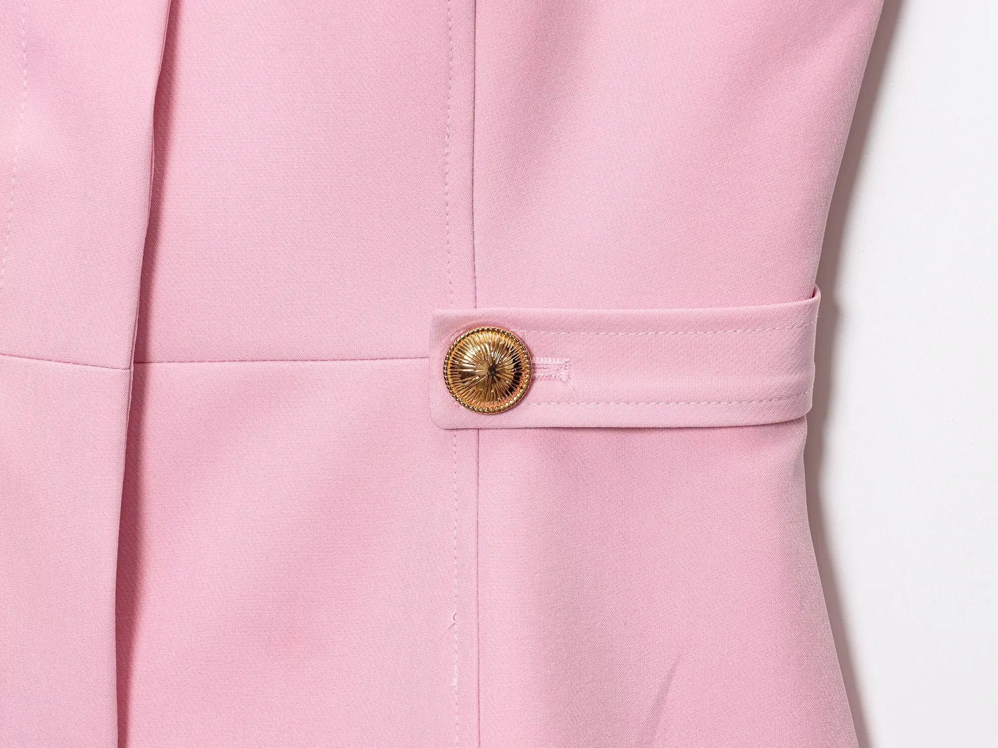 Colete Sem Mangas com Saia Curta ou Calça Flare, Estilo Moderno e Minimalista
