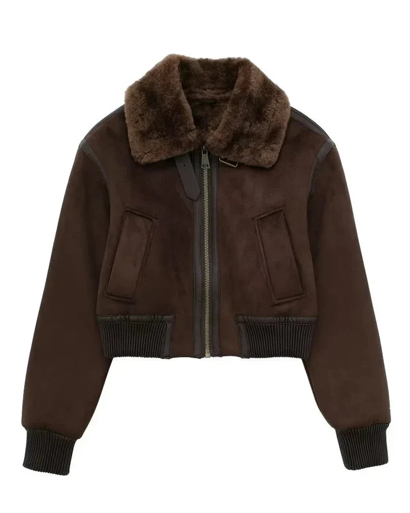 Casaco Marrom com Gola de Pele – Elegância Urbana para o Inverno