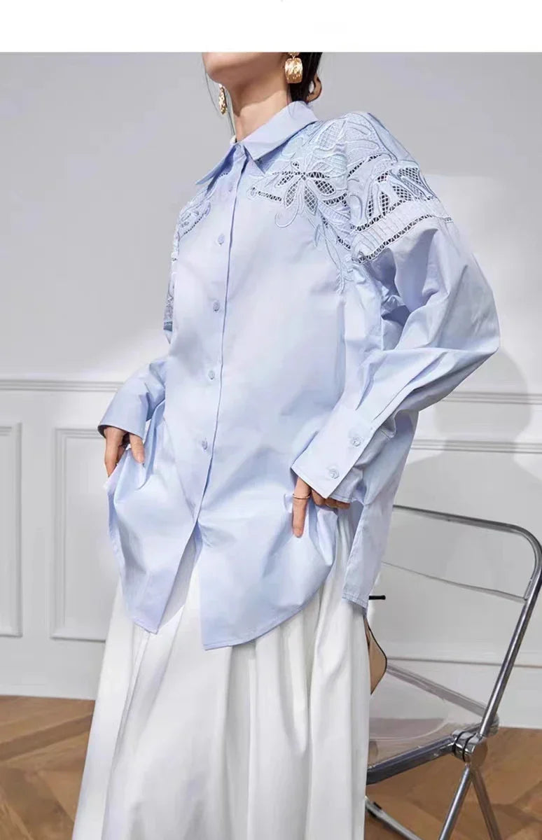 Camisa de Algodão Bordada com Flores e Recorte