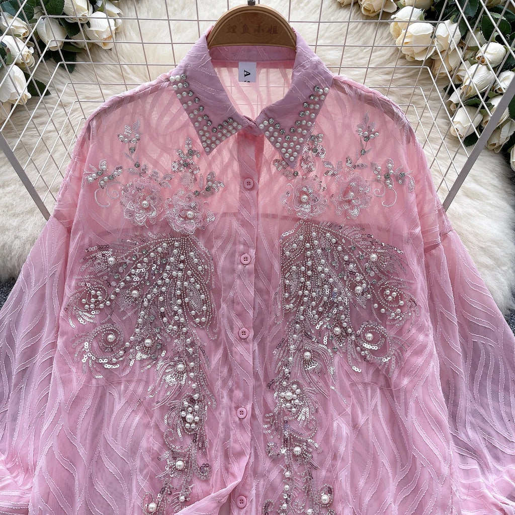 Camisa com Gola Alta, Bordados e Paetês – Elegância com Toque Brilhante