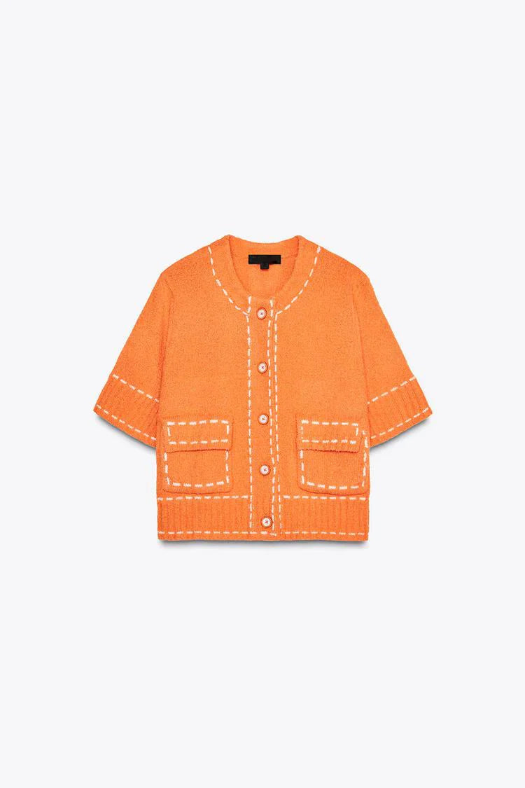 Camisa Feminina Tricotada com Recortes em Cores – Modelo Criativo de Verão