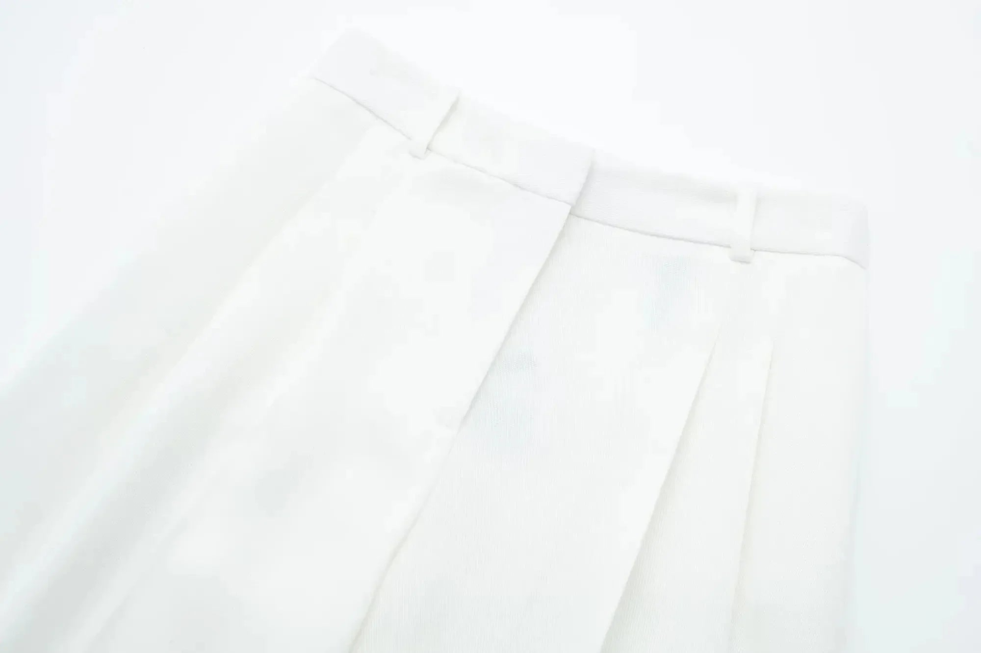 Conjunto Colete Halter Sem Mangas com Bolsos + Calça Pantalona Cintura Alta, Look Executivo Moderno